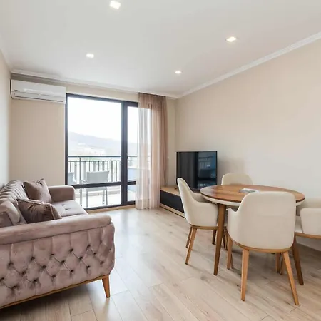 Amphora Palace Complex 4* 金沙