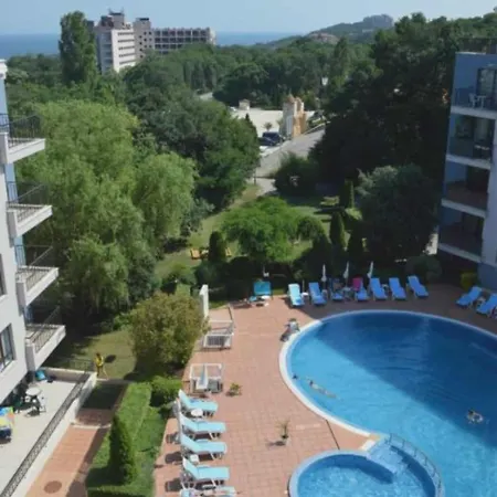 Апартхотел Amphora Palace Complex 4*