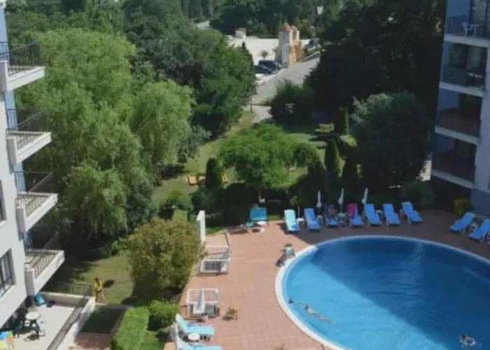 アパートホテル Amphora Palace Complex 4*